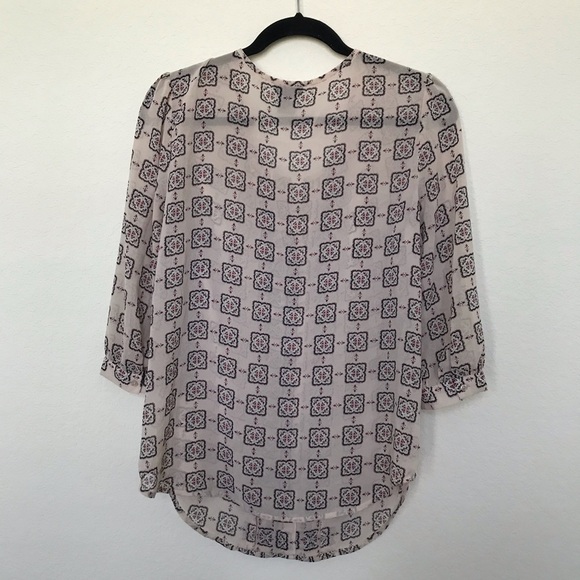 Ann Taylor Light Pink Floral 3/4 Sleeve Blouse - Picture 2 of 3